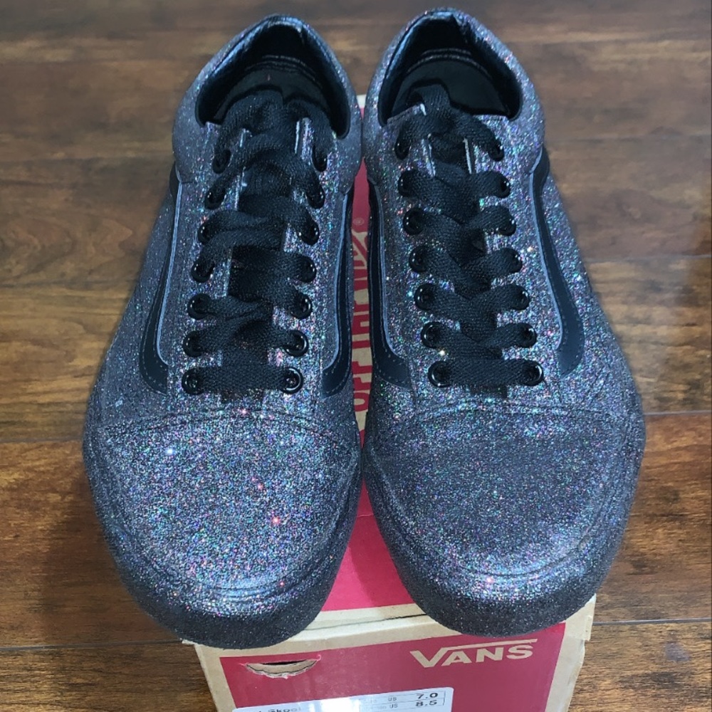 Vans 8.5 (women’s size) 7 (men’s size)
